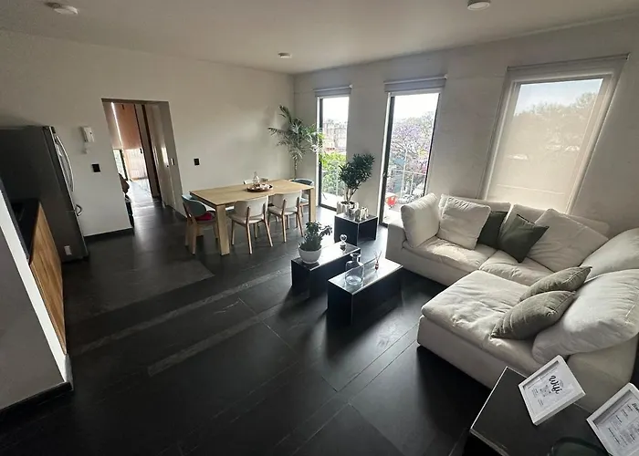 Apartment With Balcony In The Heart Of The City