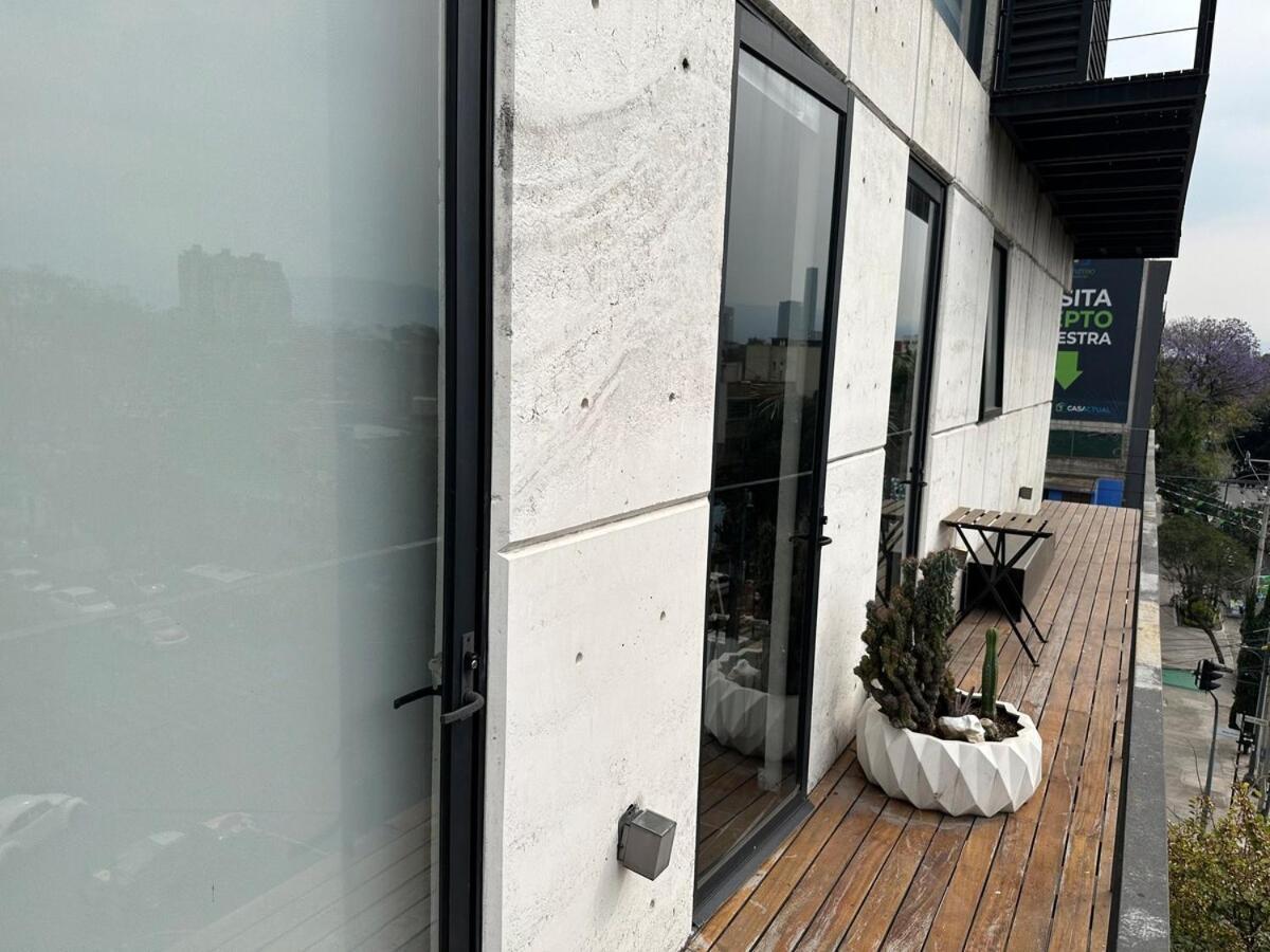 Apartment With Balcony In The Heart Of The *